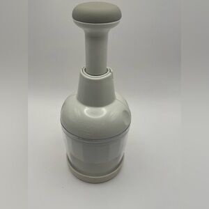 Pampered Chef Food Chopper